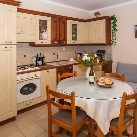 Vothinoi Luxury Holiday home *